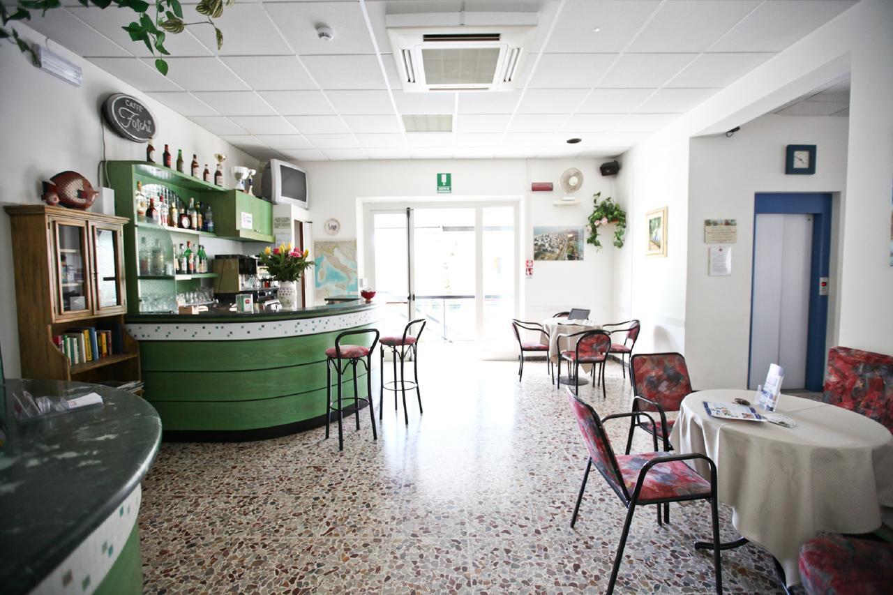 Hotel Latini Rimini Exterior photo