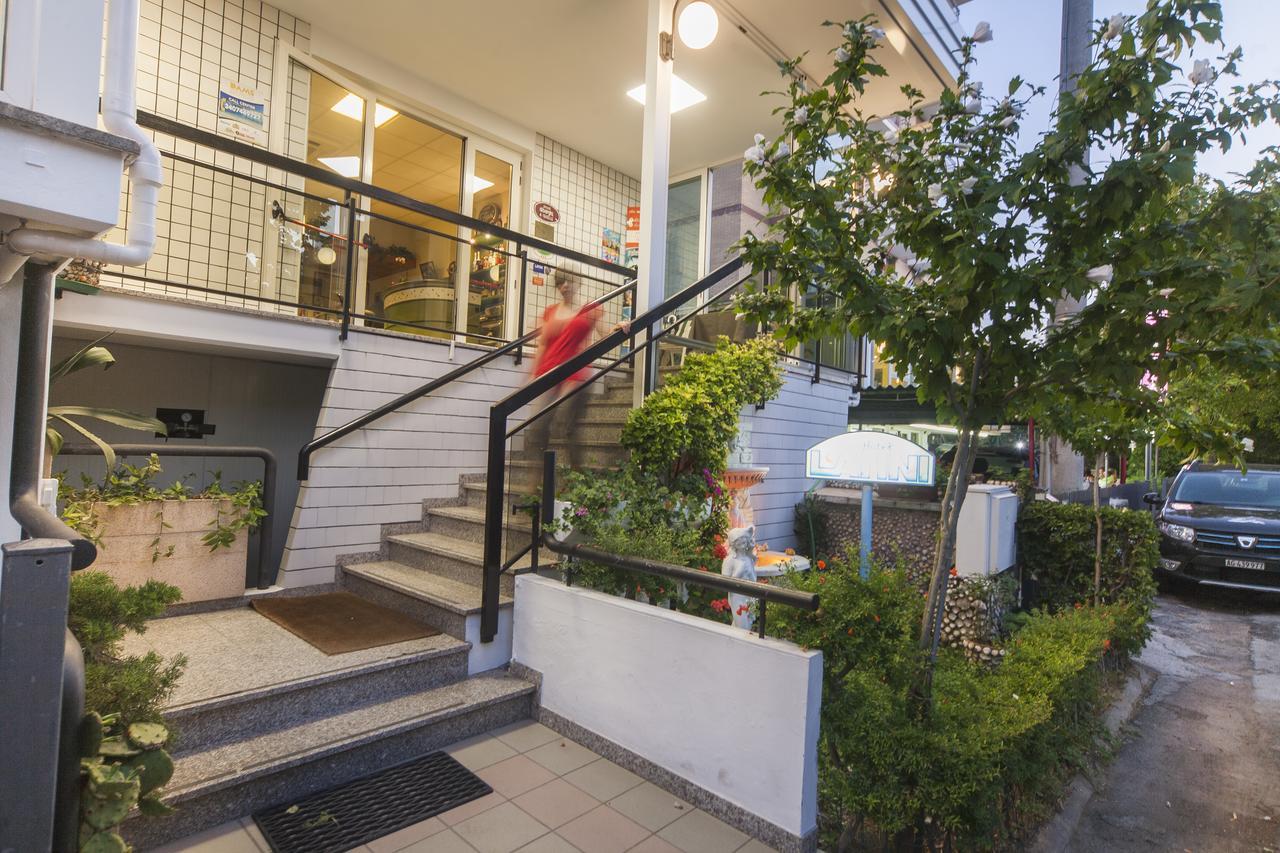 Hotel Latini Rimini Exterior photo